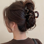 The Wave — Acrylic Hair Claw Clip